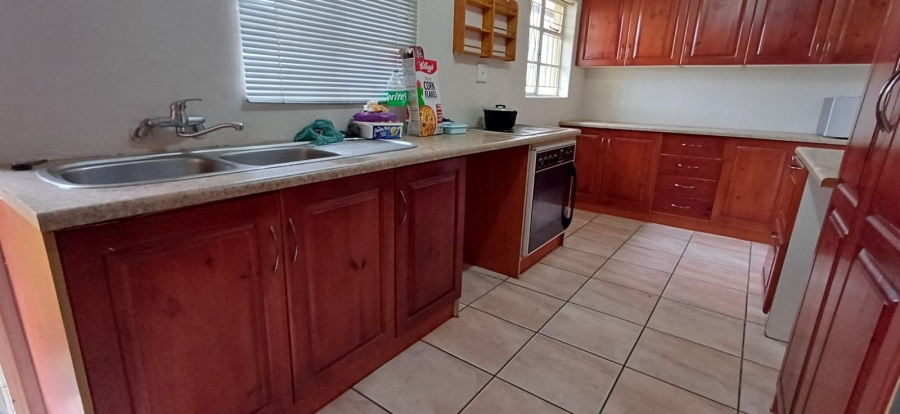 To Let 4 Bedroom Property for Rent in Morelig Free State